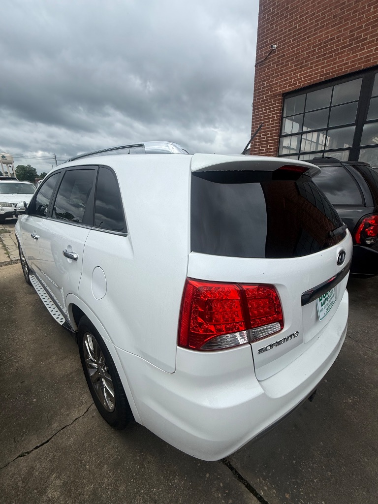 2011 Kia Sorento - $5,950