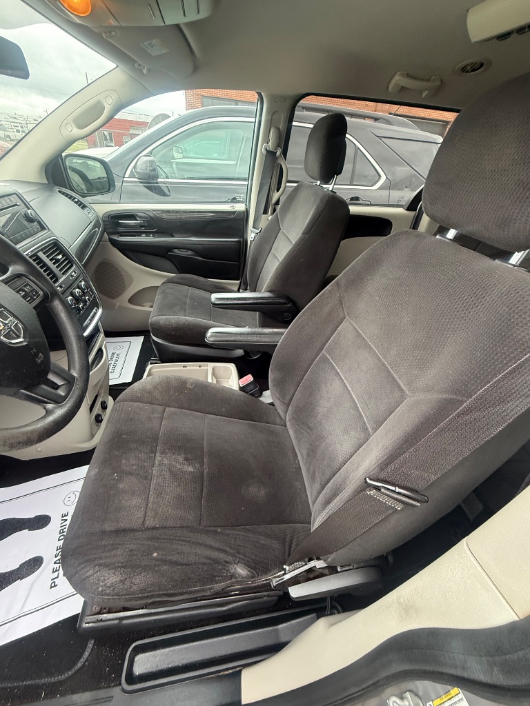 2013 Dodge Grand Caravan - $4,950