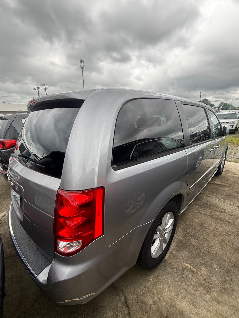 2013 Dodge Grand Caravan - $4,950