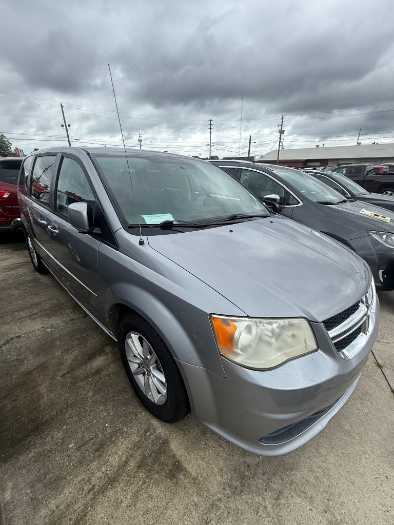 2013 Dodge Grand Caravan - $4,950