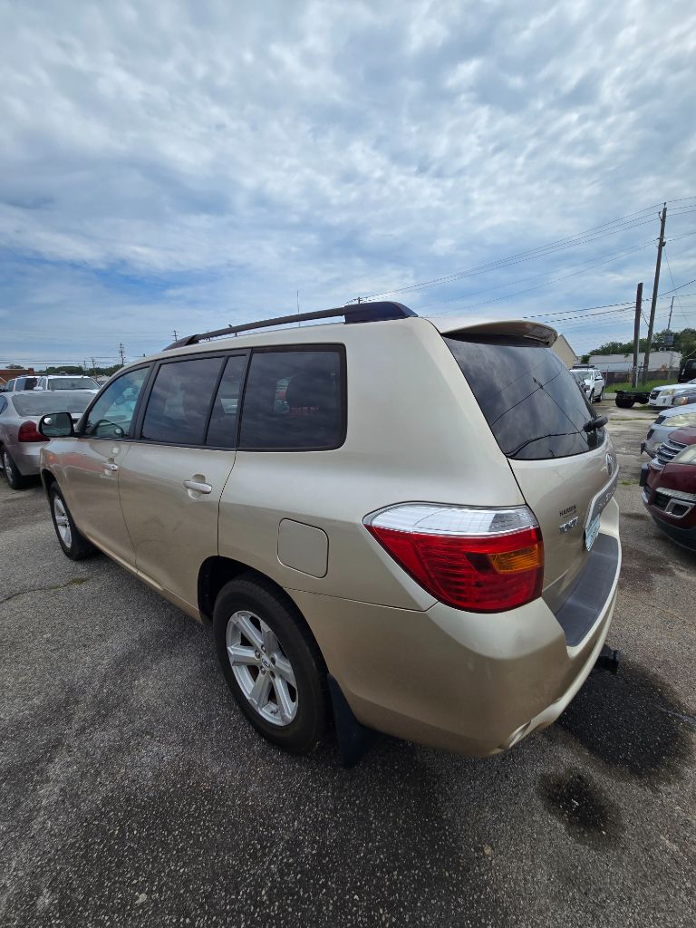 2008 Toyota Highlander - $6,950