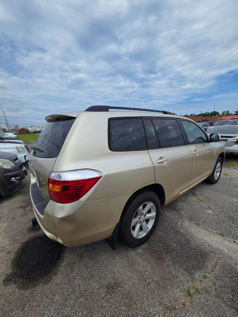 2008 Toyota Highlander - $6,950