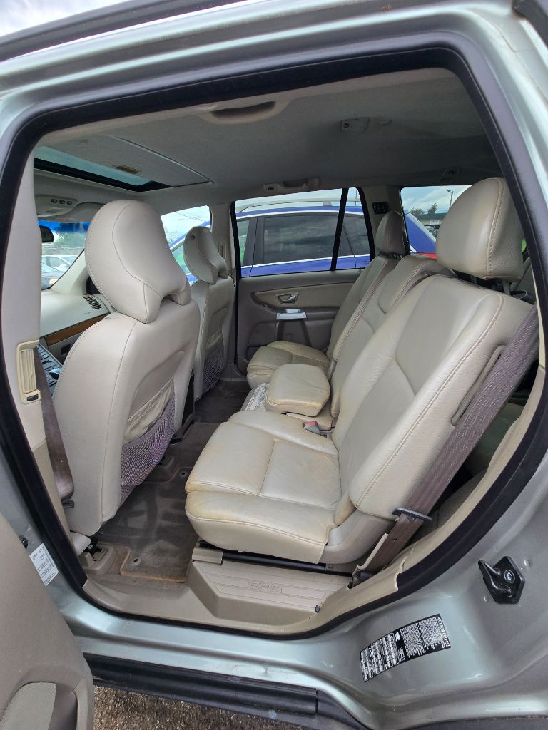 2004 Volvo XC90 - $5,950