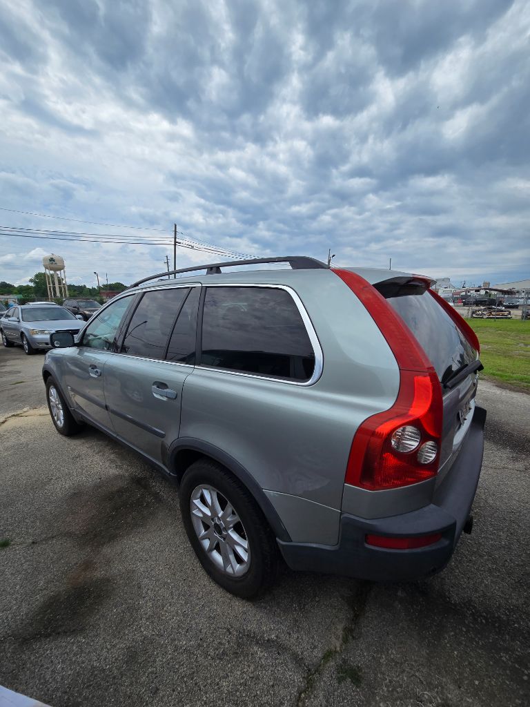 2004 Volvo XC90 - $5,950