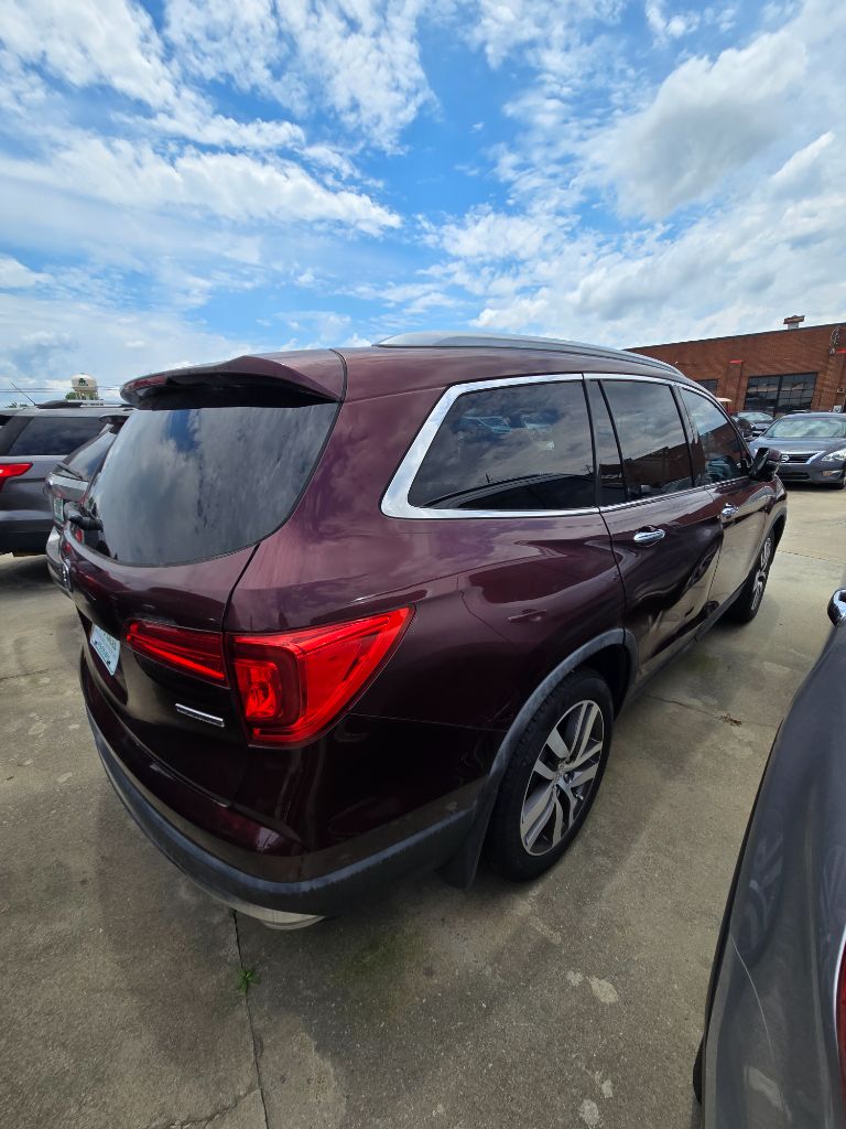 2017 Honda Pilot - $16,950