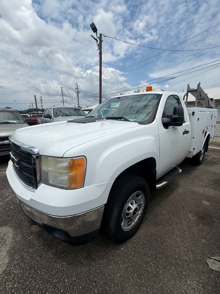 2013 GMC Sierra 2500 - $12,950