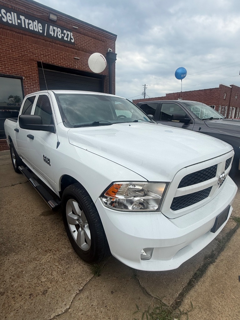 2015 Ram 1500 - $9,950
