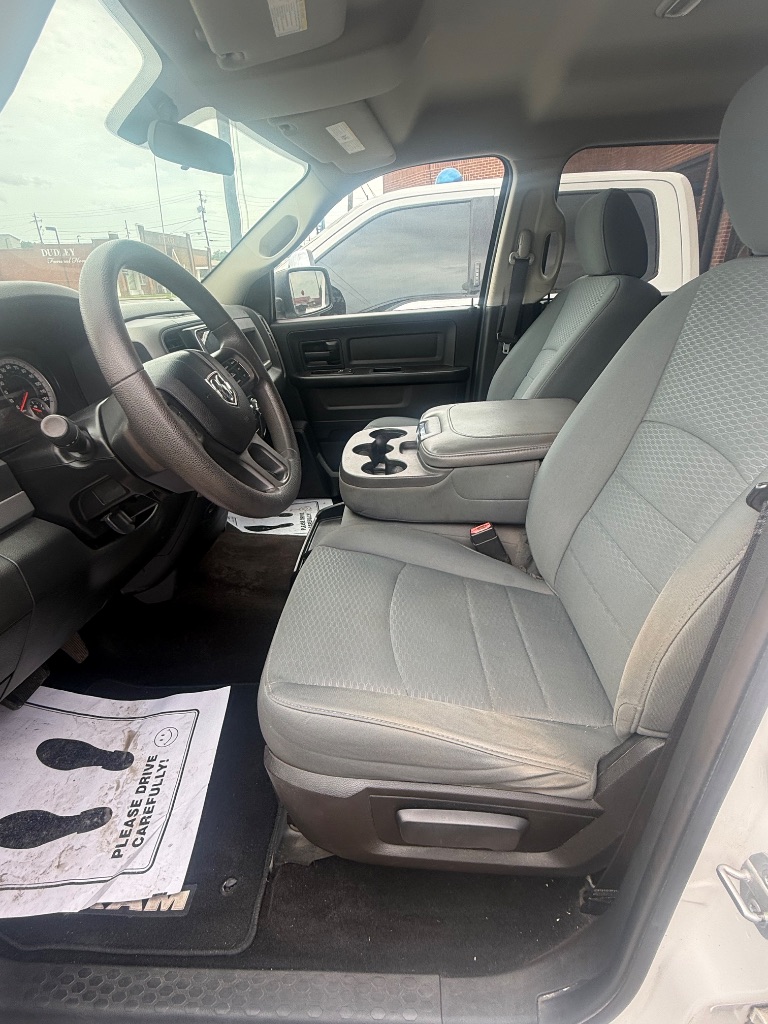 2015 Ram 1500 - $9,950