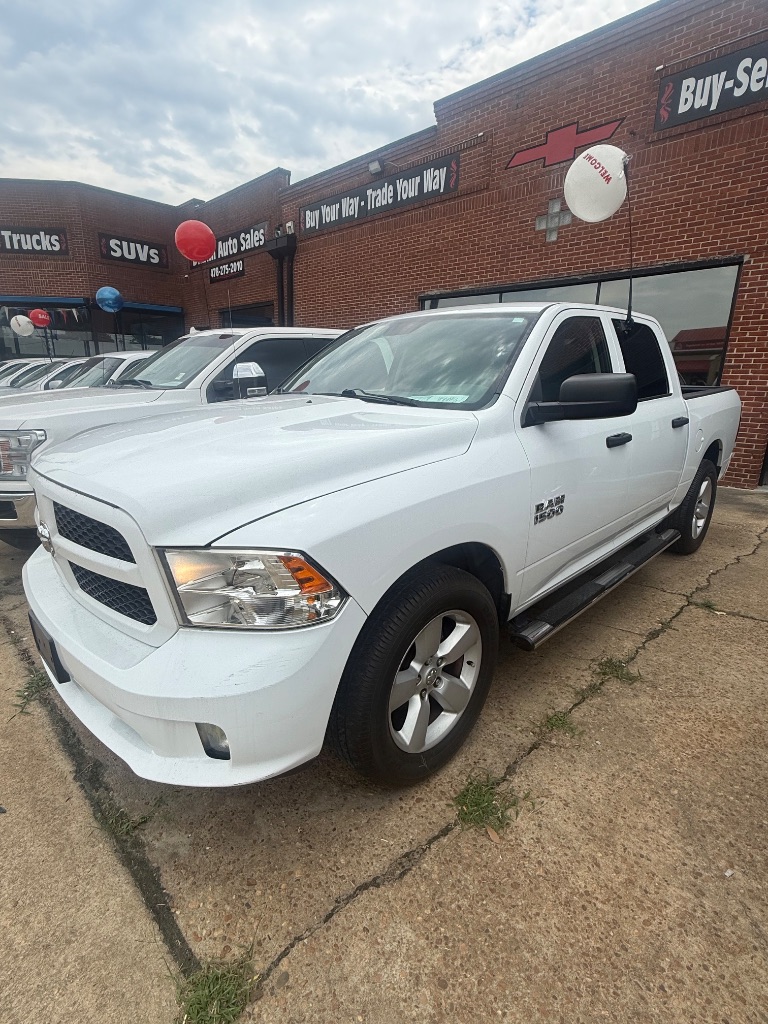 2015 Ram 1500 - $9,950