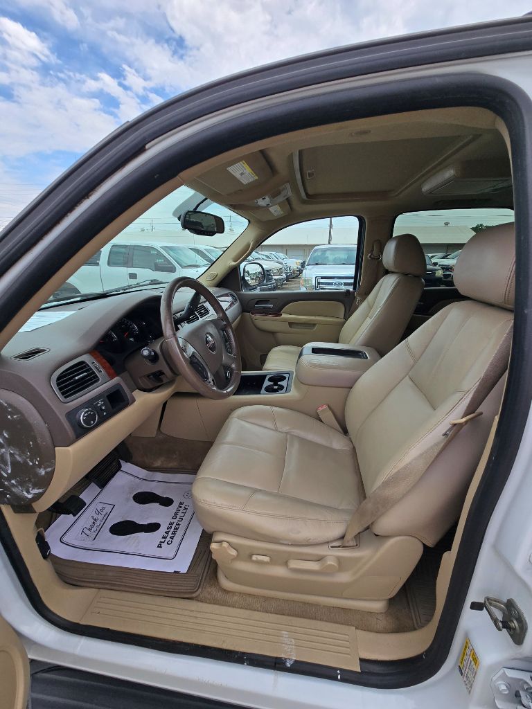 2011 GMC Yukon - $8,950