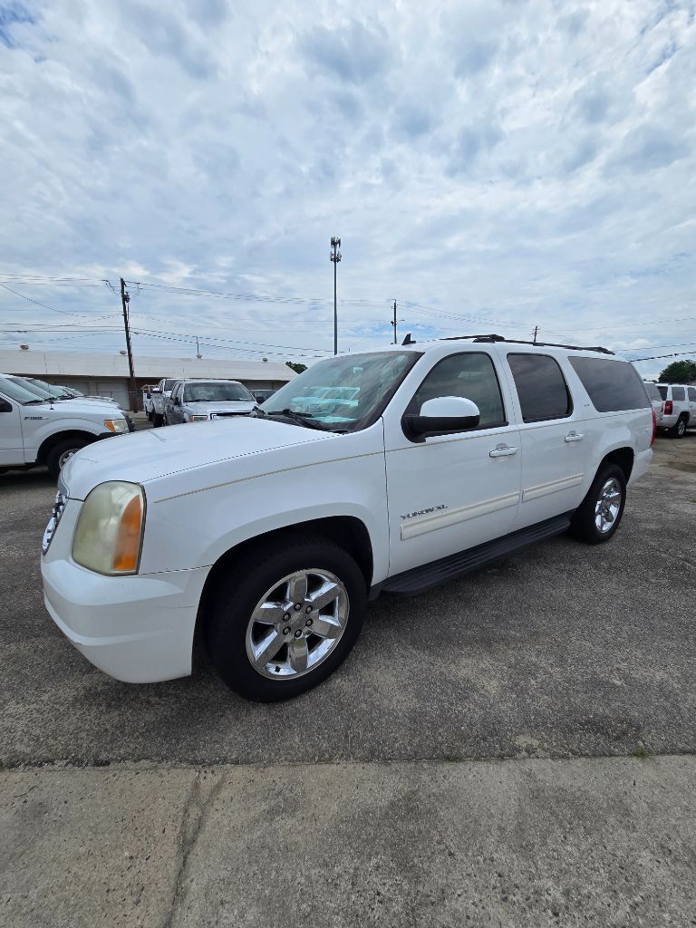 2011 GMC Yukon - $8,950