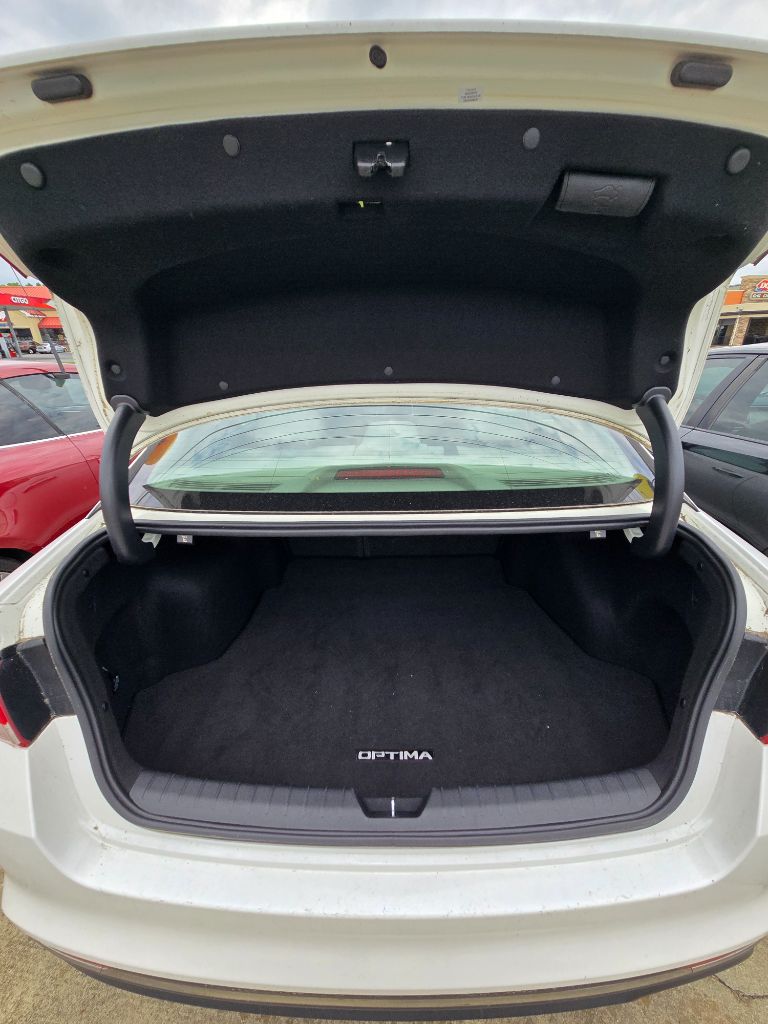 2016 Kia Optima - $12,950