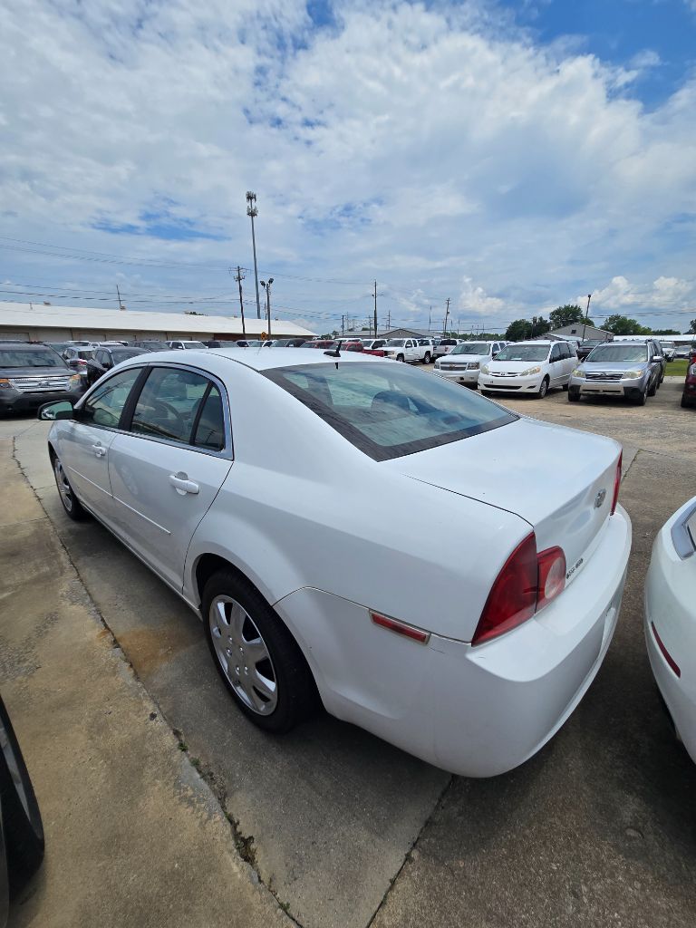 2009 Chevrolet Malibu - $4,950