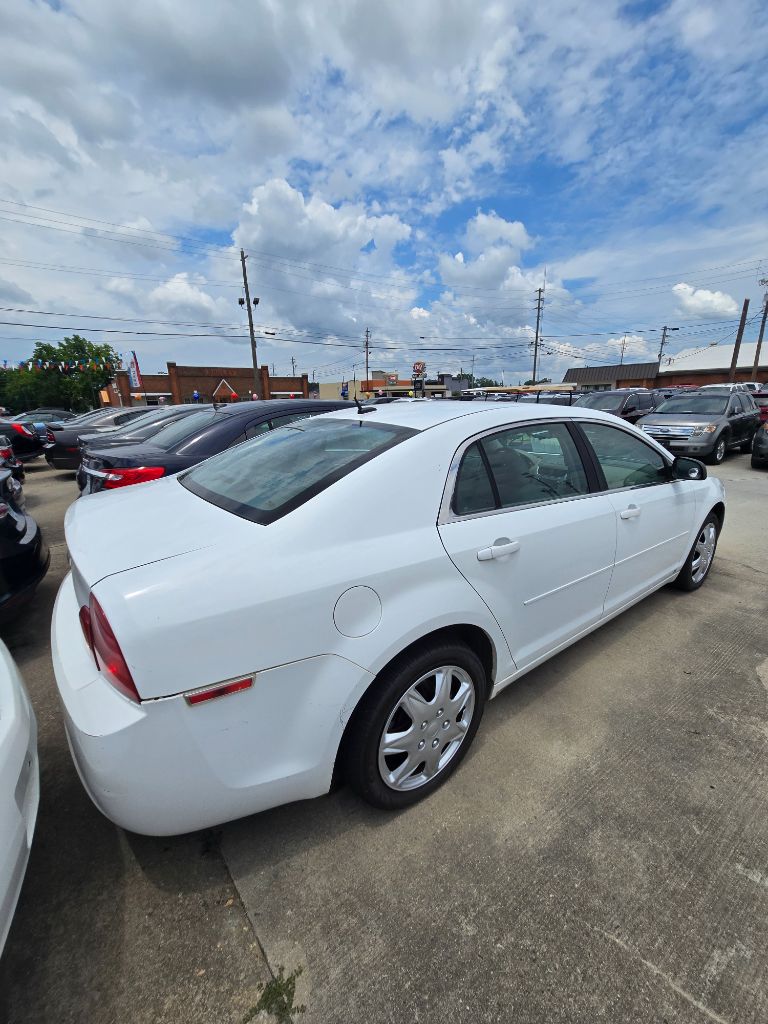 2009 Chevrolet Malibu - $4,950