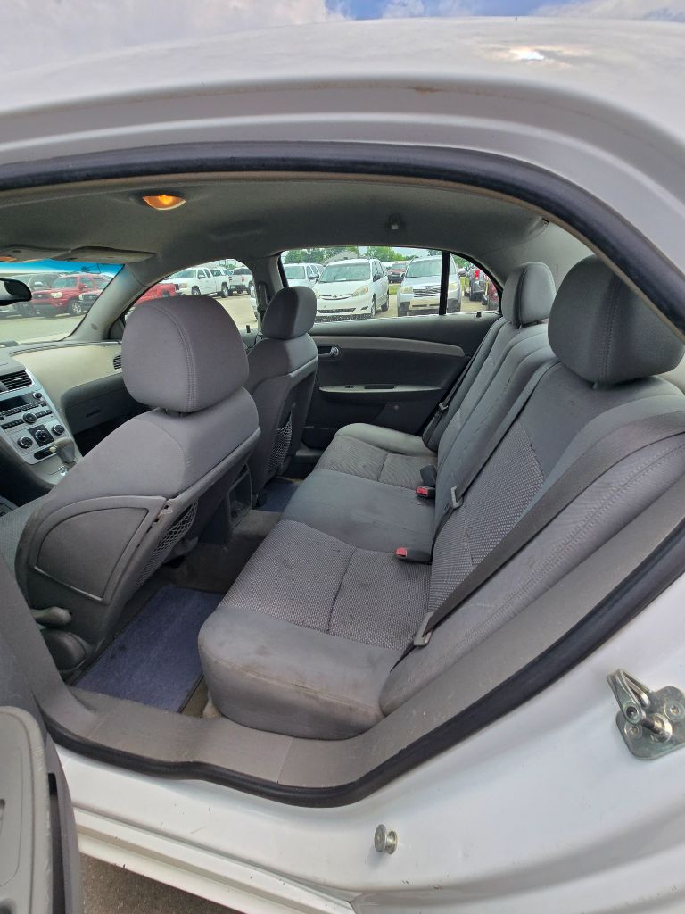 2009 Chevrolet Malibu - $4,950
