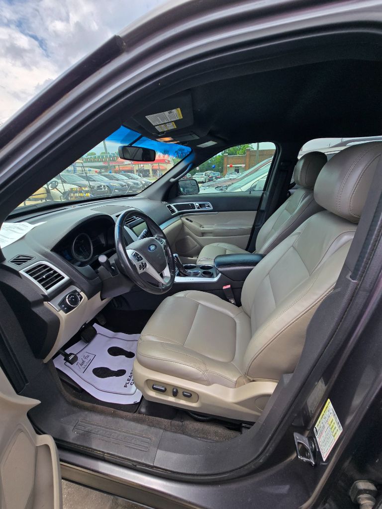 2013 Ford Explorer - $7,950