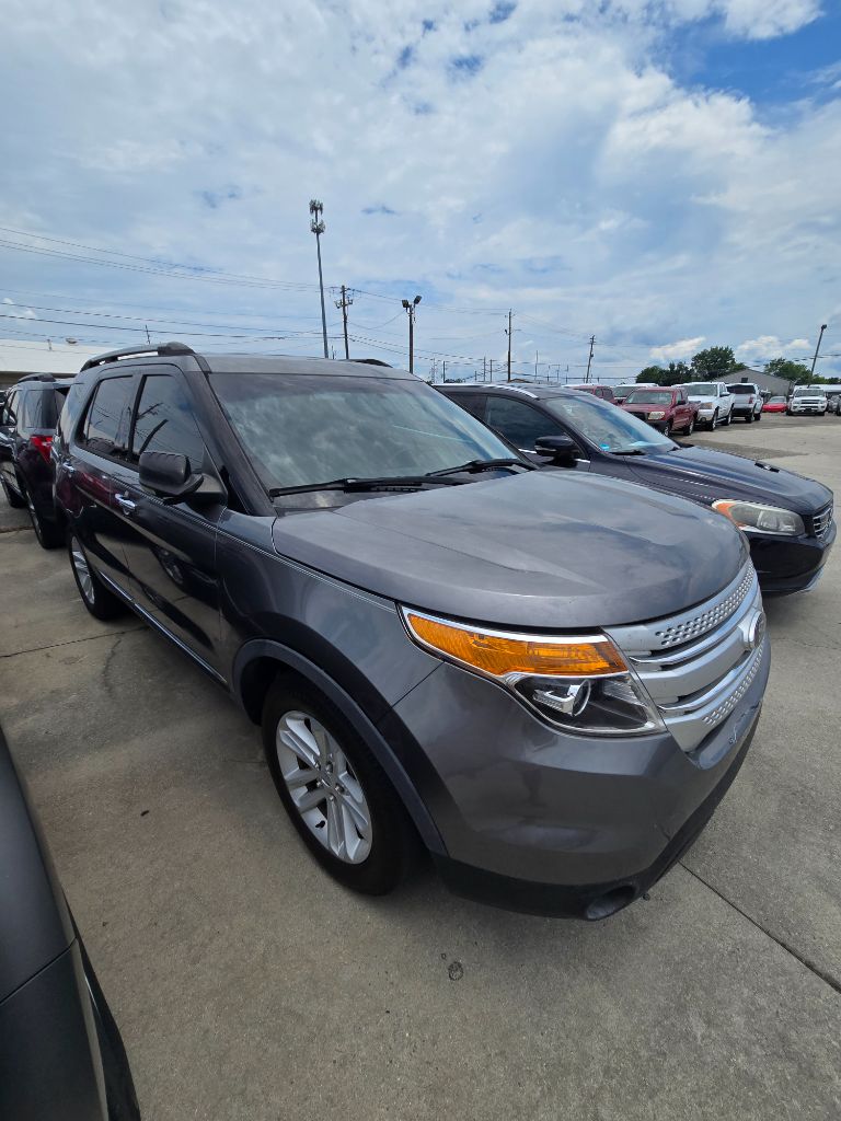 2013 Ford Explorer - $7,950