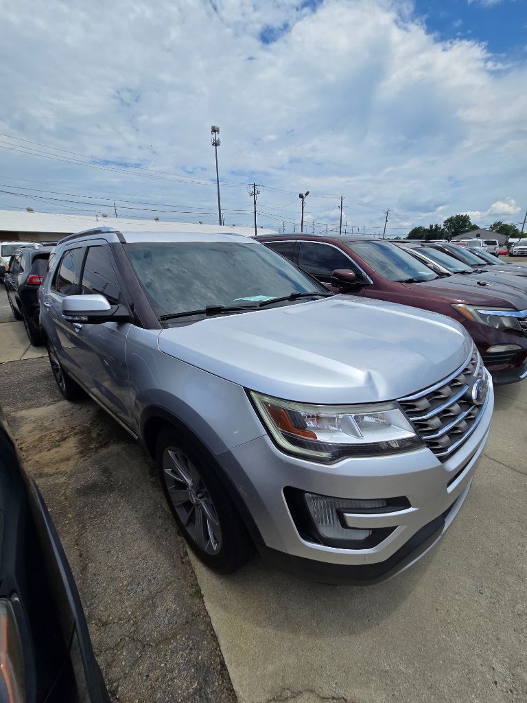 2018 Ford Explorer - $13,950