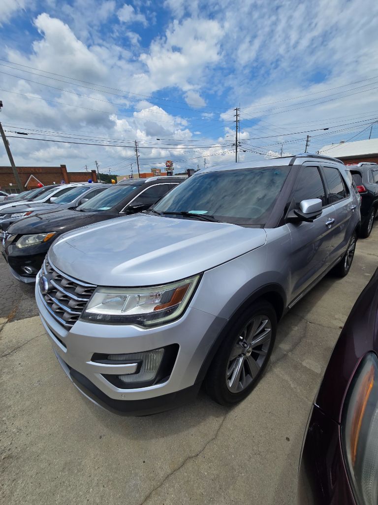 2018 Ford Explorer - $13,950