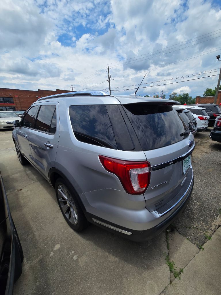 2018 Ford Explorer - $13,950