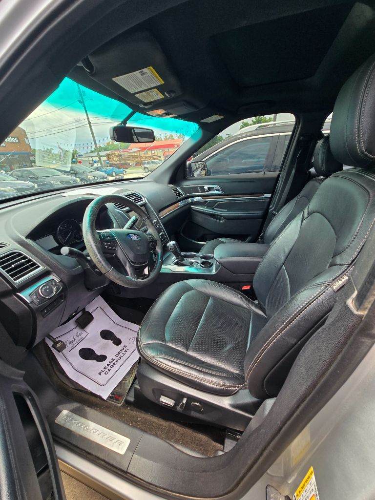 2018 Ford Explorer - $13,950