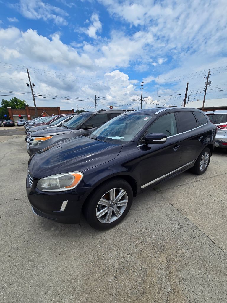 2016 Volvo XC60 - $11,950