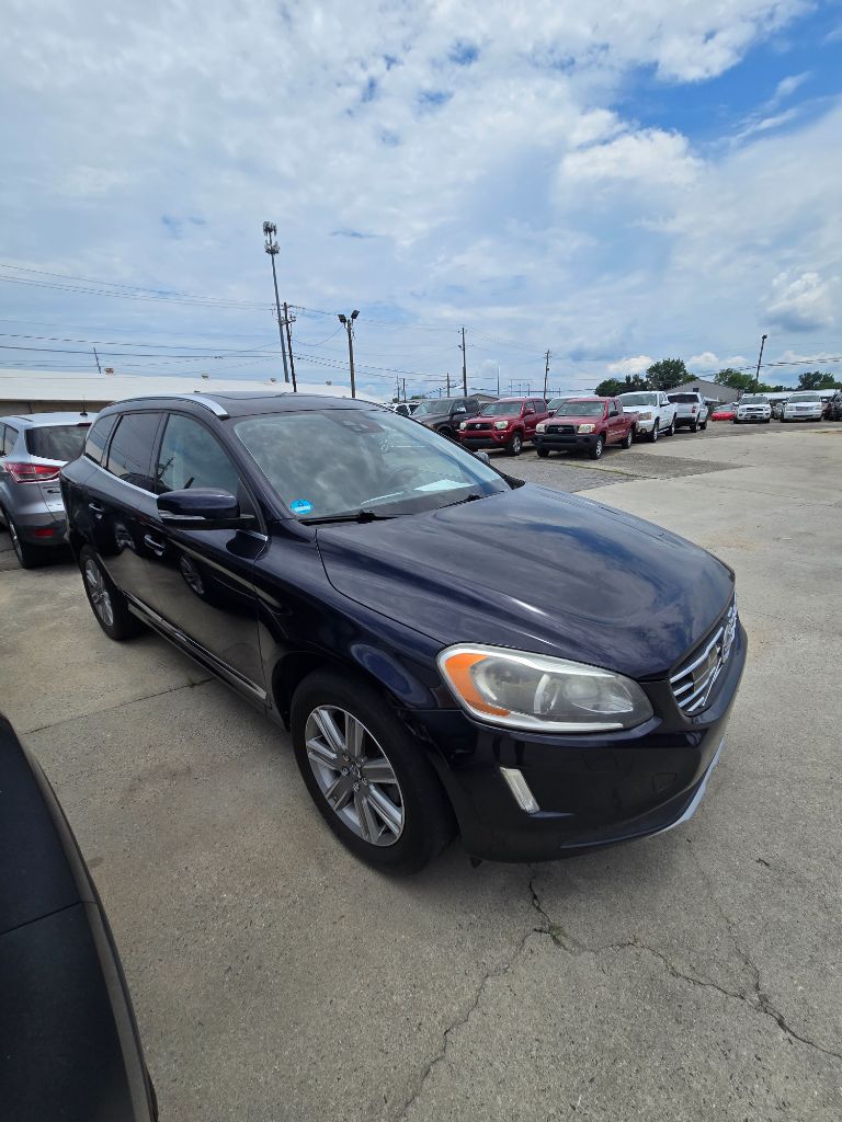 2016 Volvo XC60 - $11,950