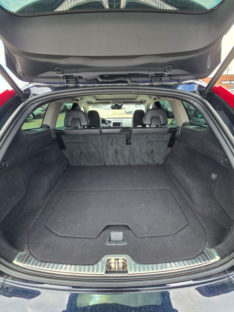 2016 Volvo XC60 - $11,950