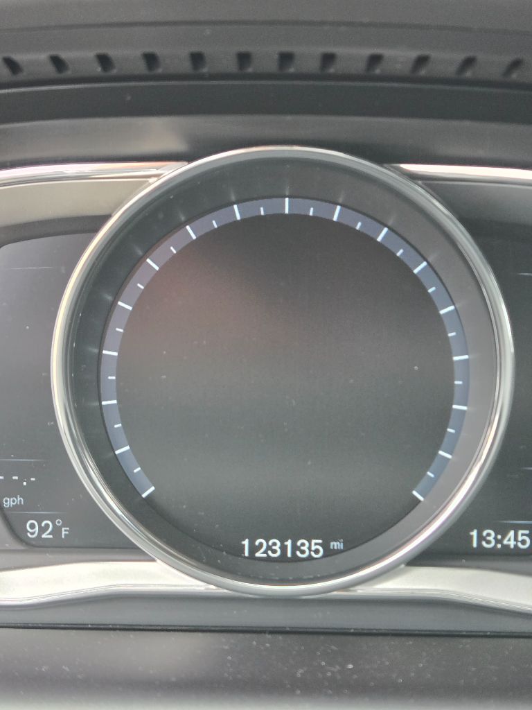 2016 Volvo XC60 - $11,950