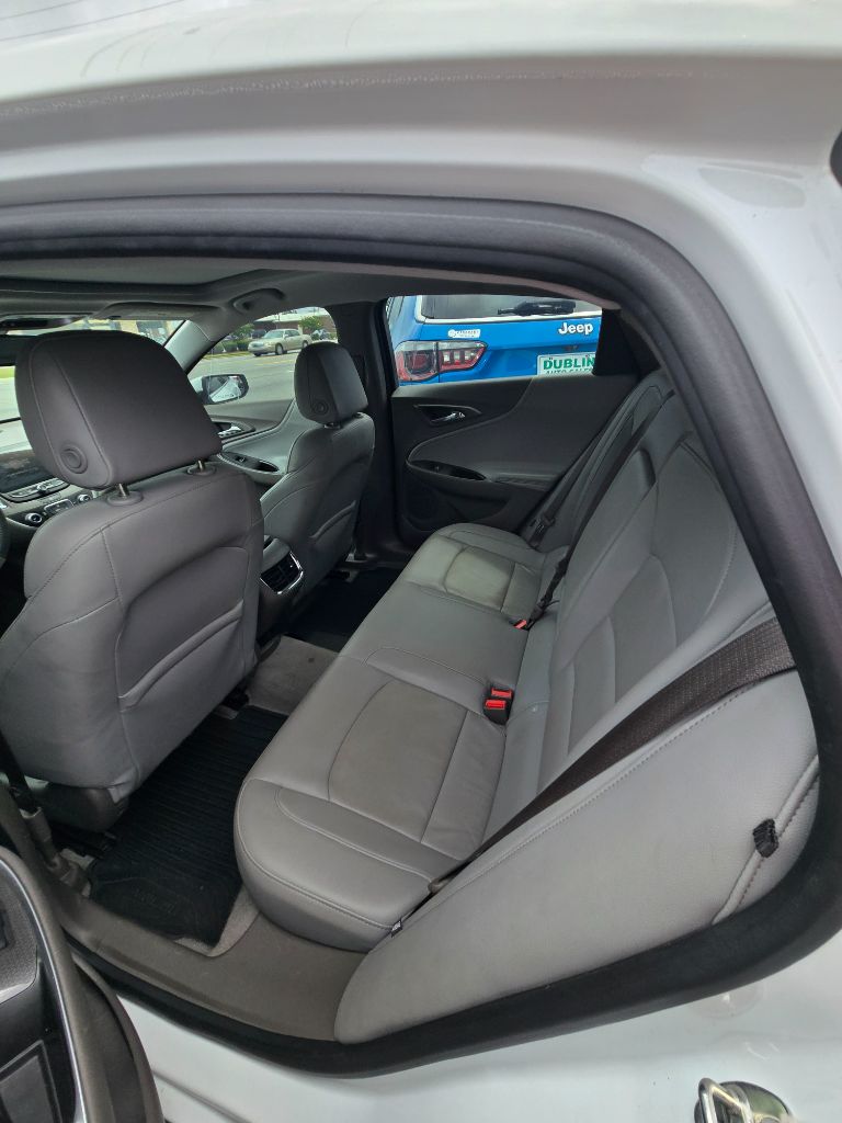 2017 Chevrolet Malibu - $12,950