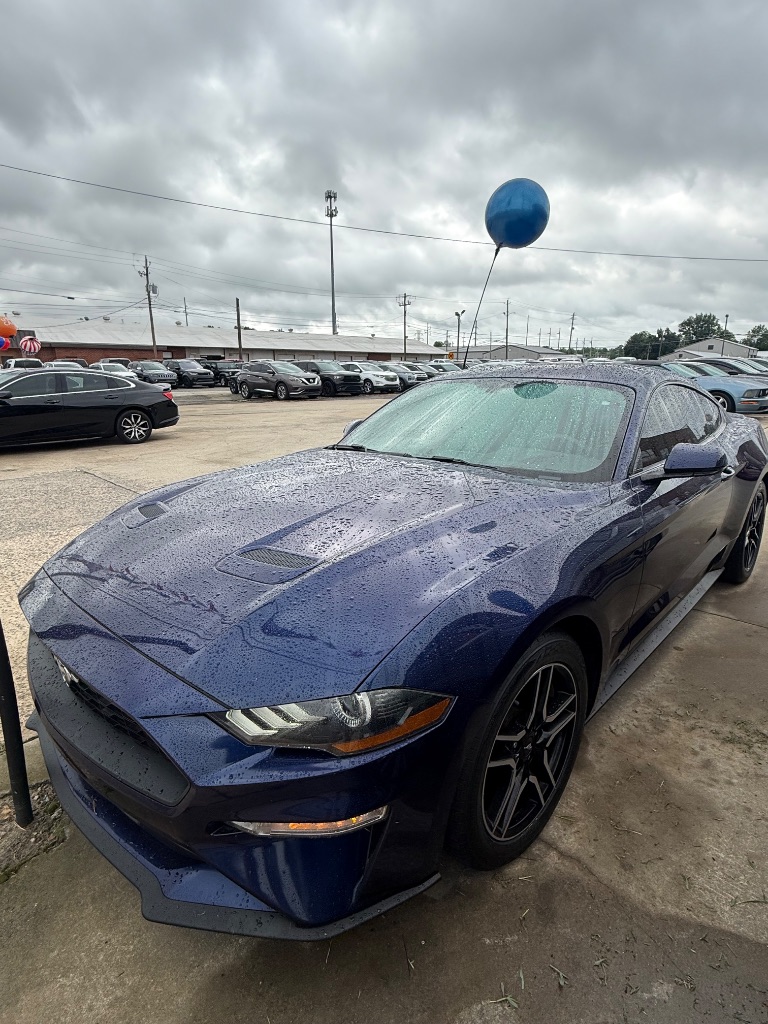 2020 Ford Mustang - $21,950