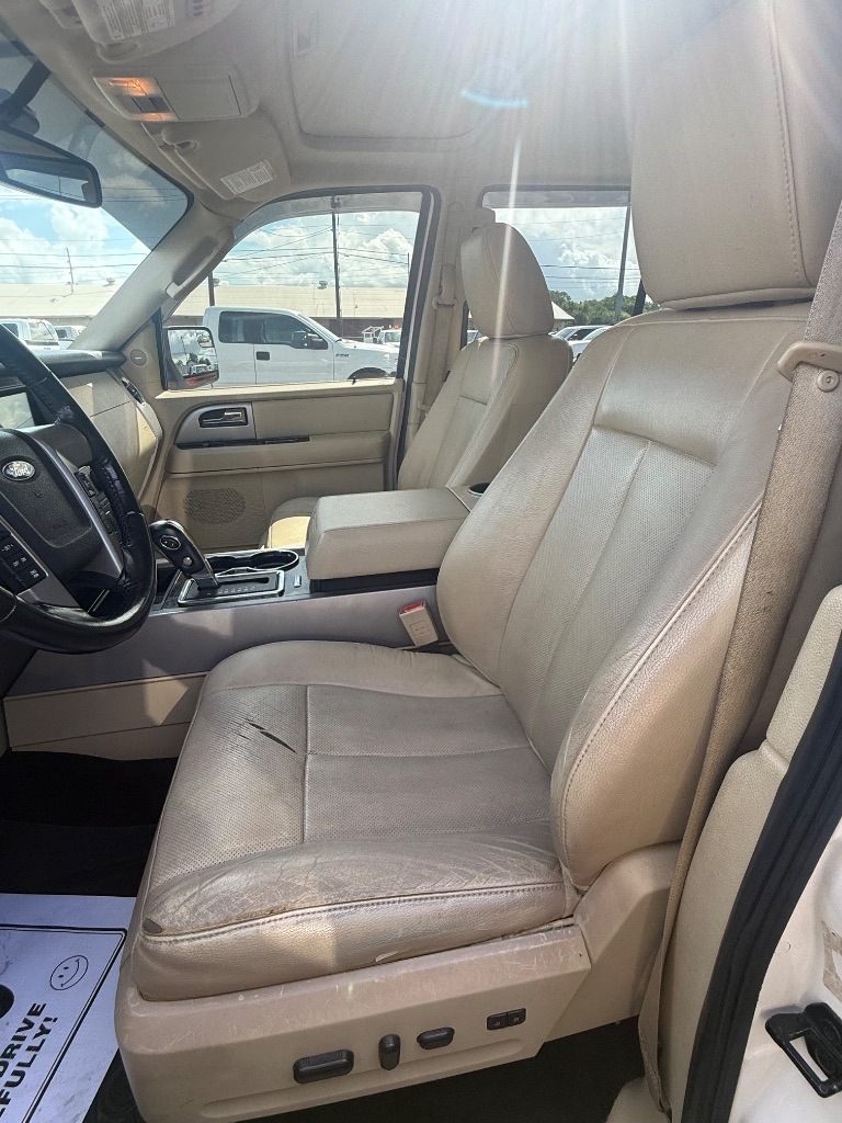 2017 Ford Expedition - $10,950