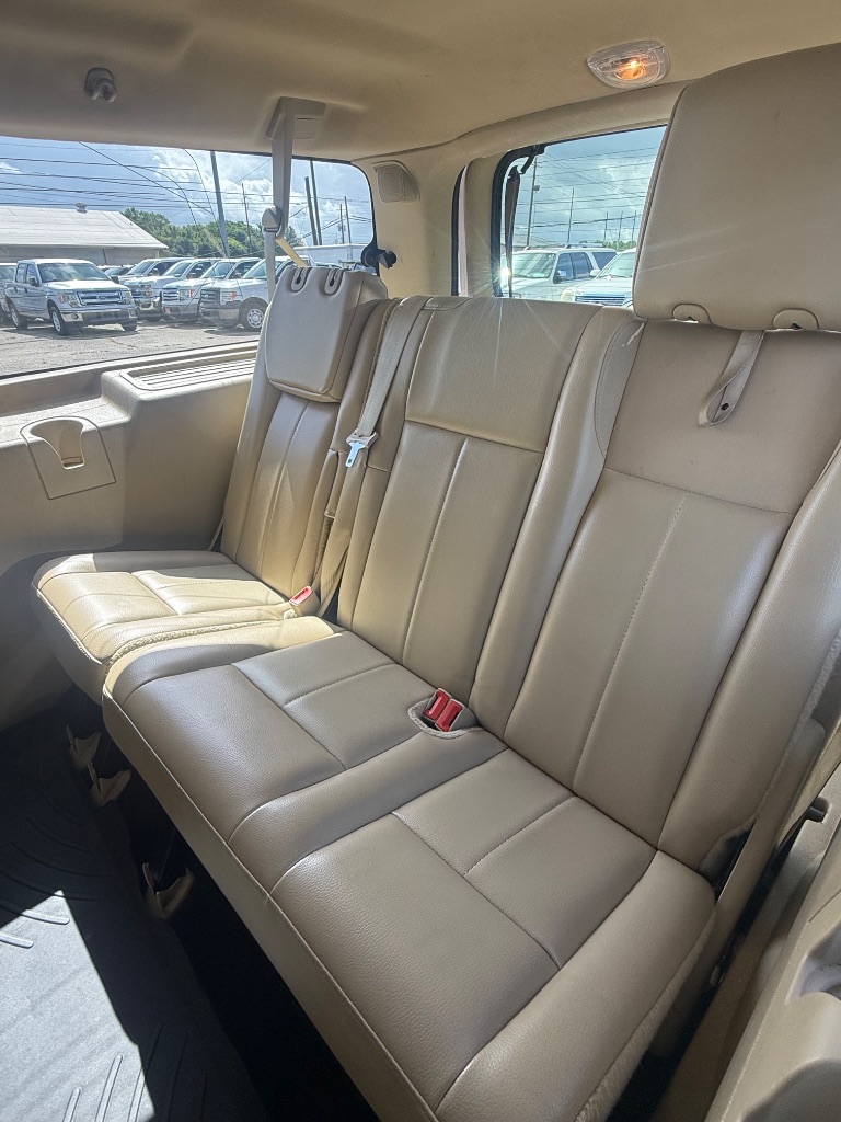 2017 Ford Expedition - $10,950