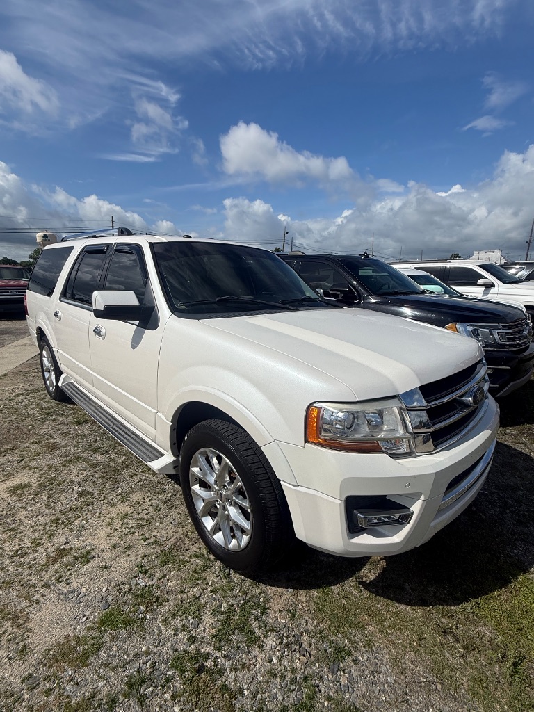 2017 Ford Expedition - $10,950