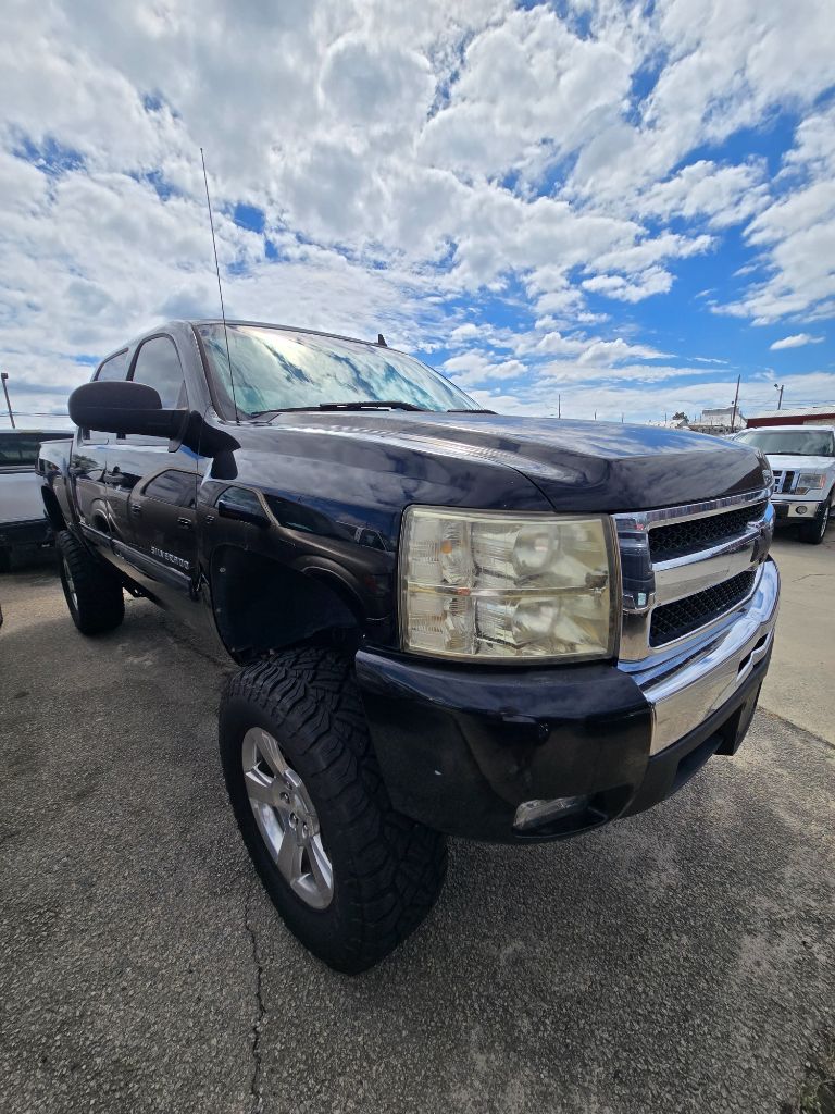 2010 Chevrolet Silverado - $6,950