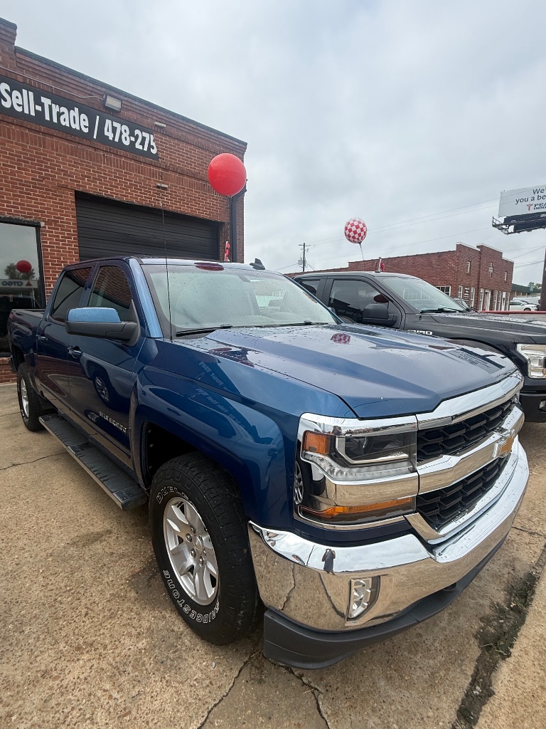 2018 Chevrolet Silverado - $17,950