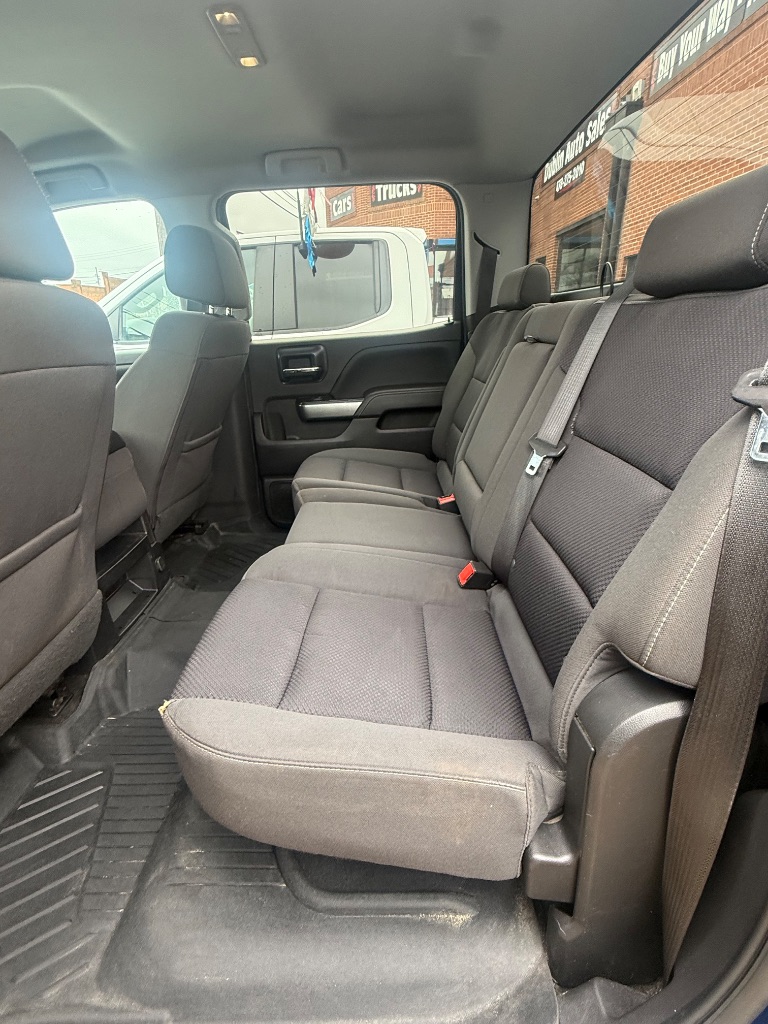 2018 Chevrolet Silverado - $17,950