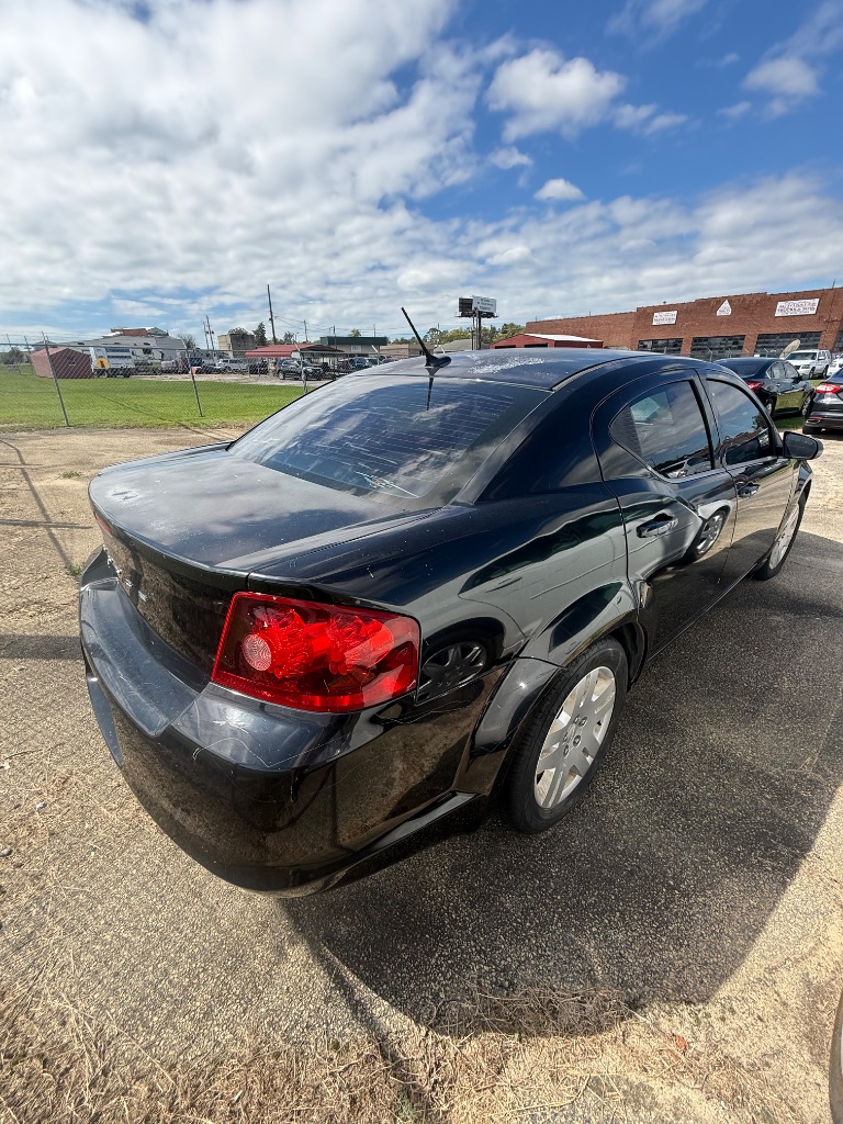 2013 Dodge Avenger - $3,950