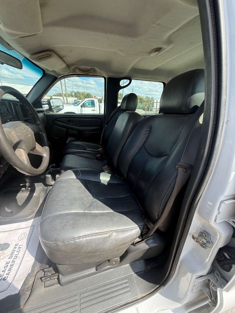 2005 Chevrolet Silverado - $7,950