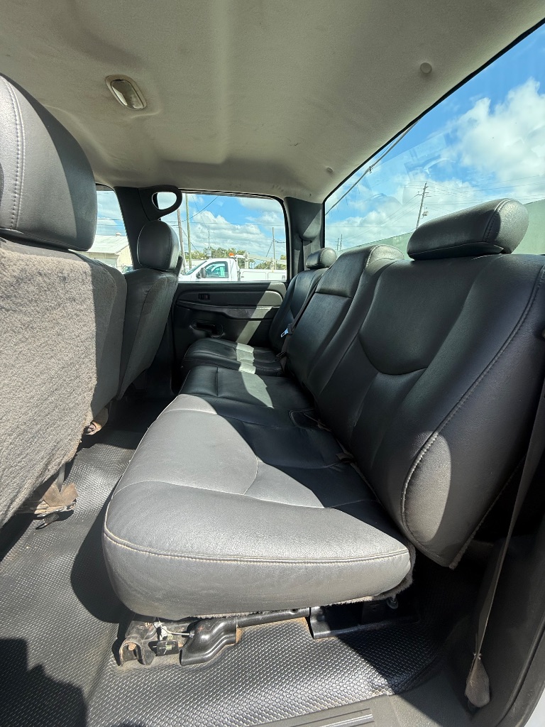2005 Chevrolet Silverado - $7,950