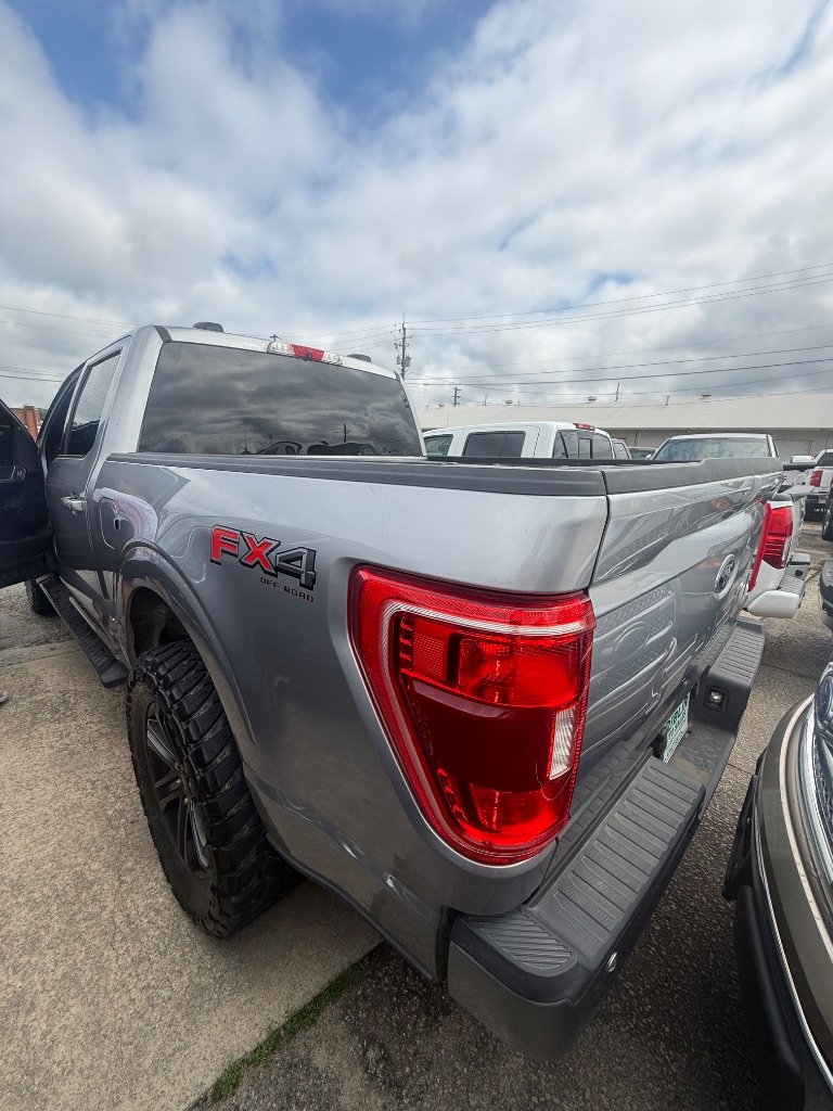 2021 Ford F-150 - $25,950