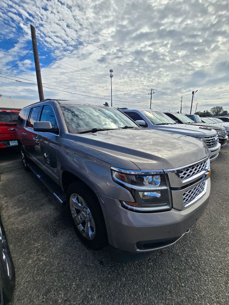 2019 Chevrolet Suburban - $13,950