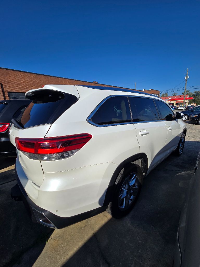 2019 Toyota Highlander - $20,950