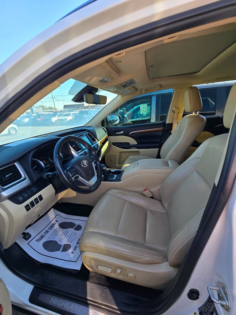 2019 Toyota Highlander - $20,950