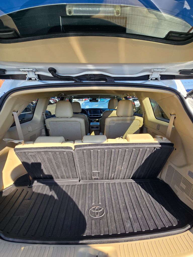 2019 Toyota Highlander - $20,950