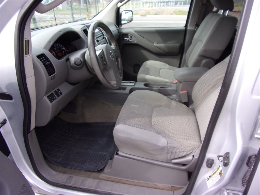 2011 Nissan Frontier S photo