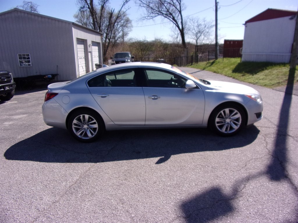 2014 Buick Regal Premium 1 photo