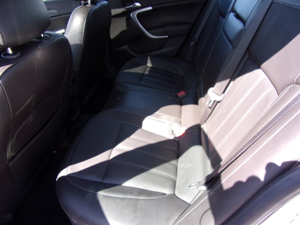 2014 Buick Regal Premium 1 photo