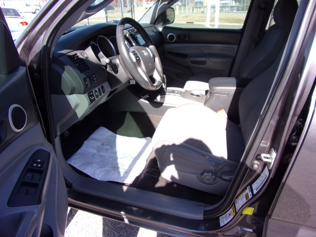 2013 Toyota Tacoma V6 photo
