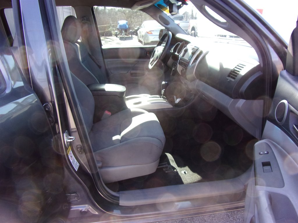 2013 Toyota Tacoma V6 photo